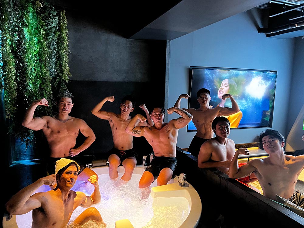 2023年11月7日　各店のメイントレーナーが集い、プライベートサウナを満喫！