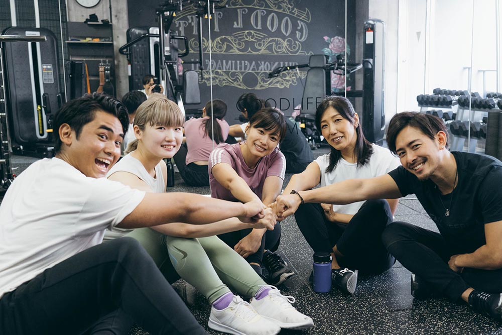 2023年10月18日　GOODLIFE GYMに実際通っている会員様にモデルとしてご協力いただきホームページ用画像の撮影会行いました。最初は少しぎこちなかった笑顔が、撮影が進むにつれて自然で素敵な笑顔に！